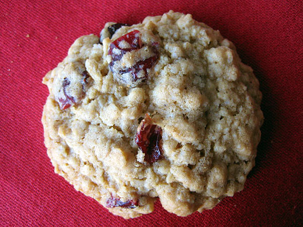 oatmeal cranberry cookie