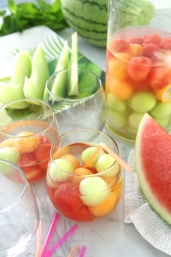 https://thedeliciouslife.com/wp-content/uploads/2015/09/sparkling-sangria-pitcher-vert.jpg