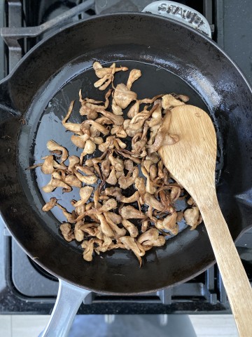 lion's mane mushrooms, cooked