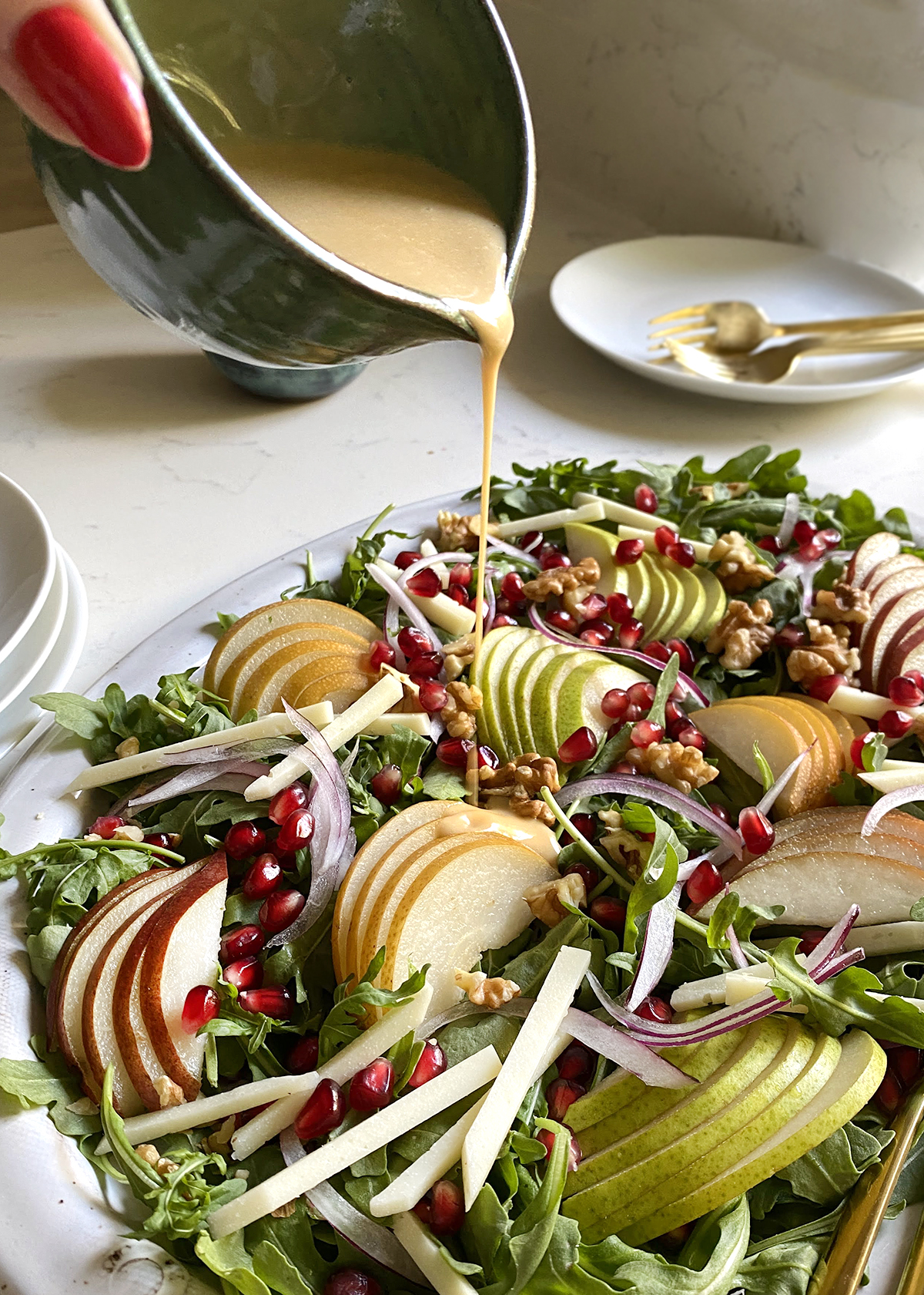 arugula pear salad dressing pour over