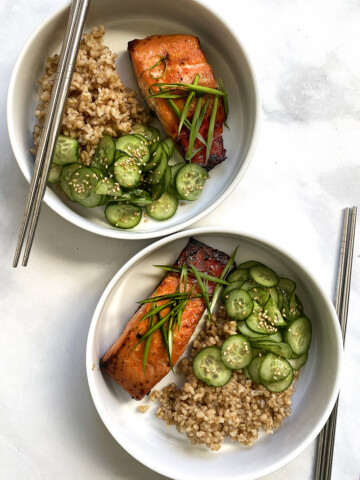 miso salmon with brown rice bowls