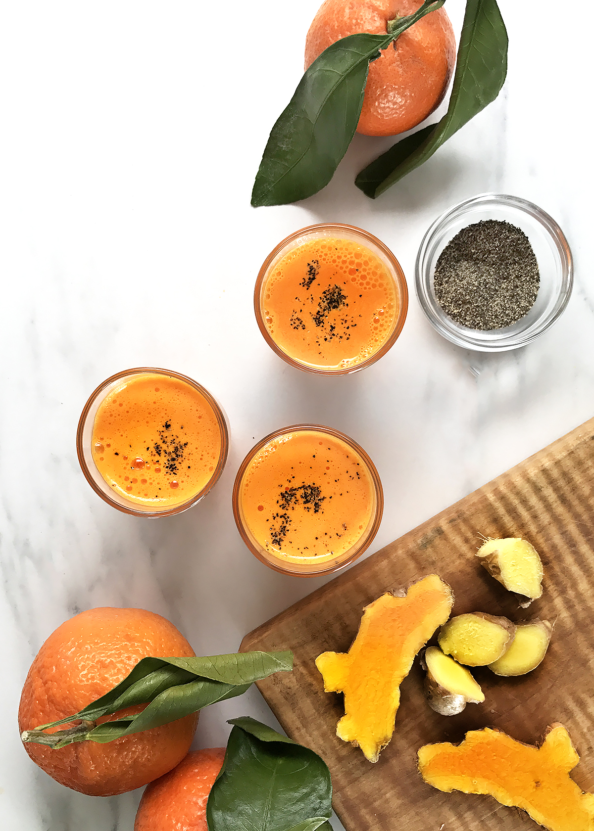 turmeric juice with carrots and orange