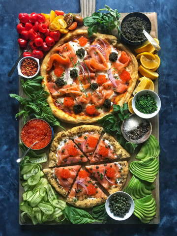 smoked salmon pizzas with caviar, 2 ways