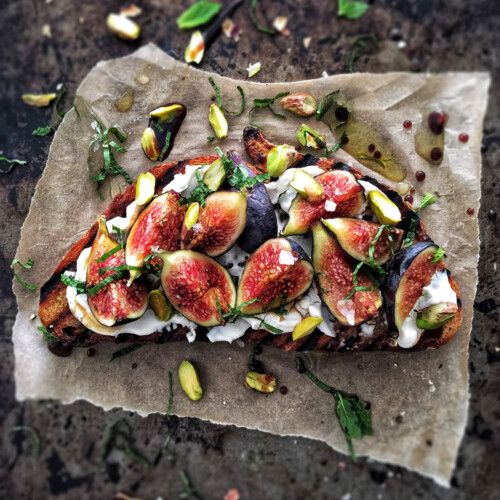 ricotta fig toast with mint and ppistachios