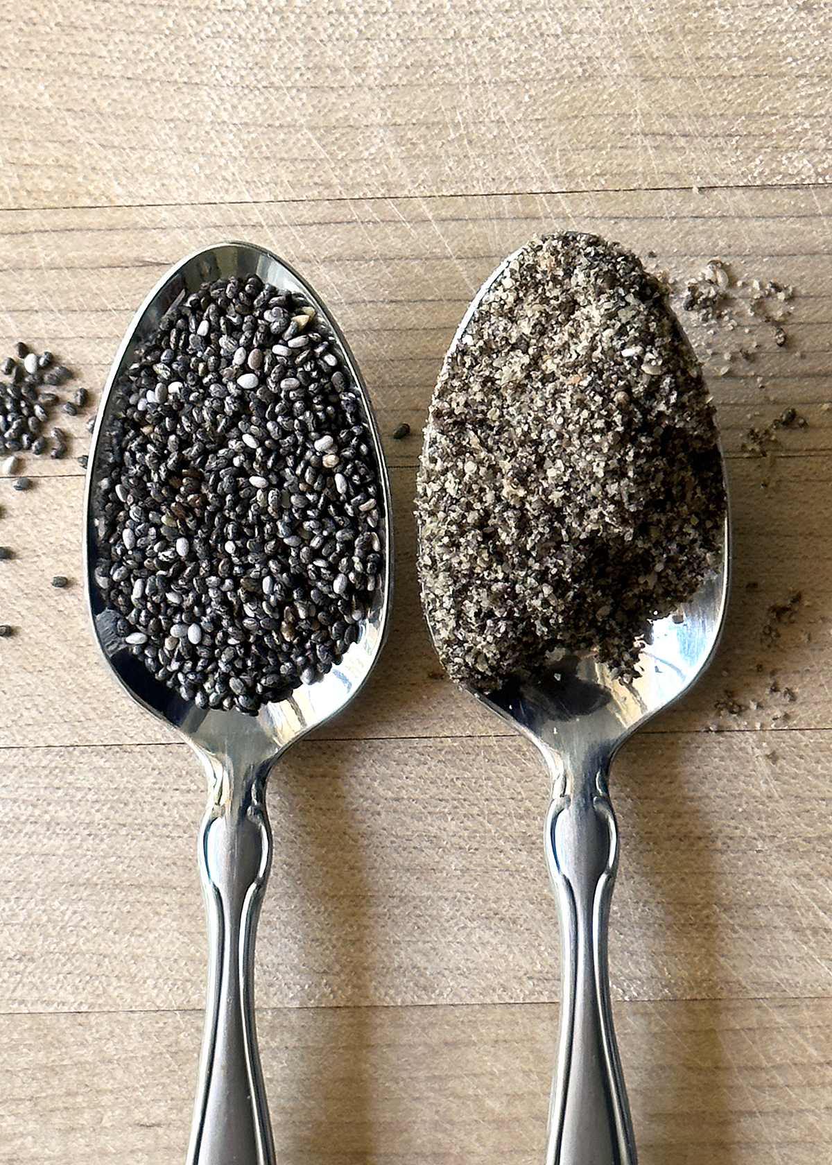 whole and ground chia seeds