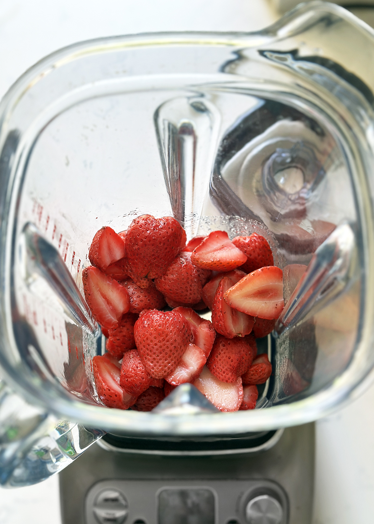 strawberries in blender
