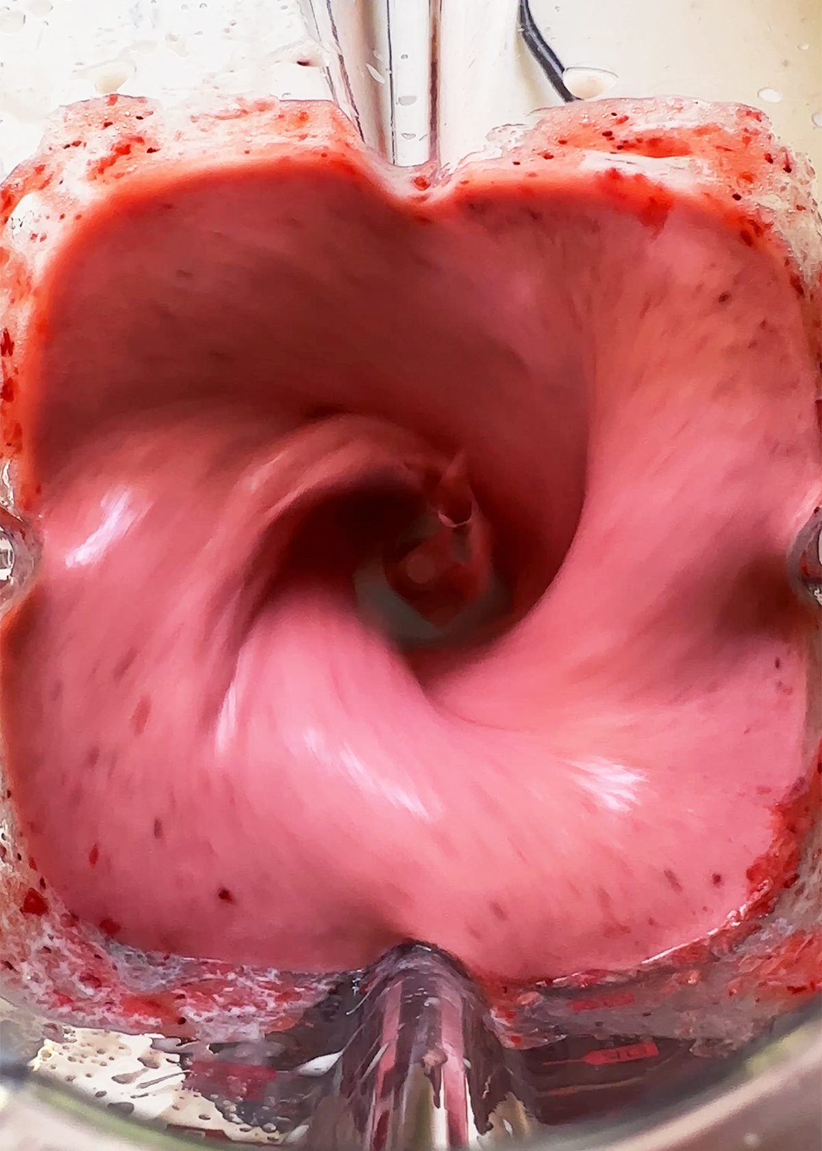 strawberry puree in blender