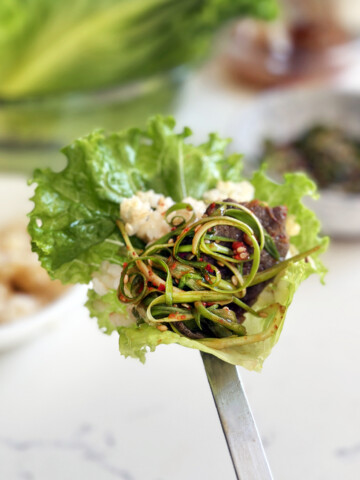 green onion salad with bulgogi in ssam