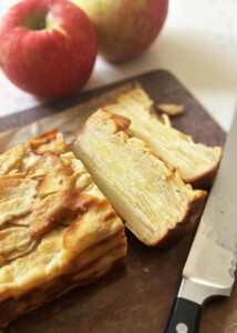 invisible apple cake, slices