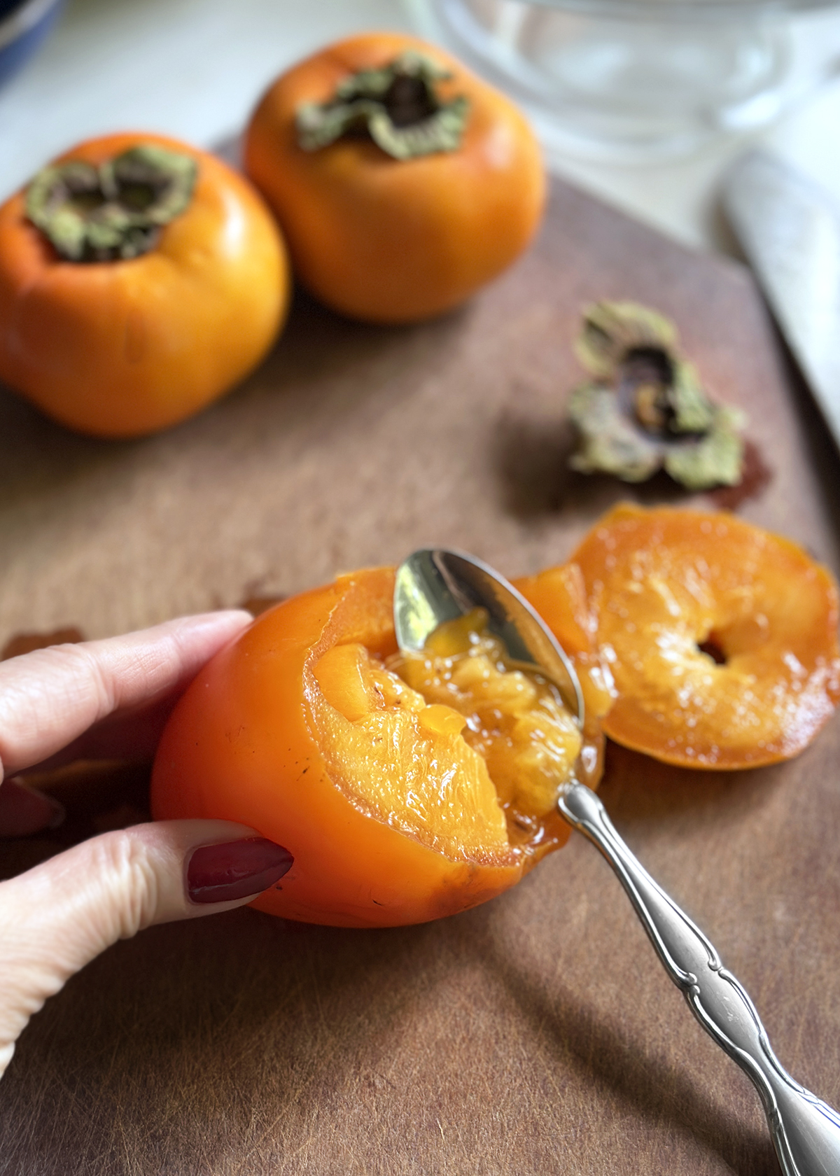 removing persimmon pulp
