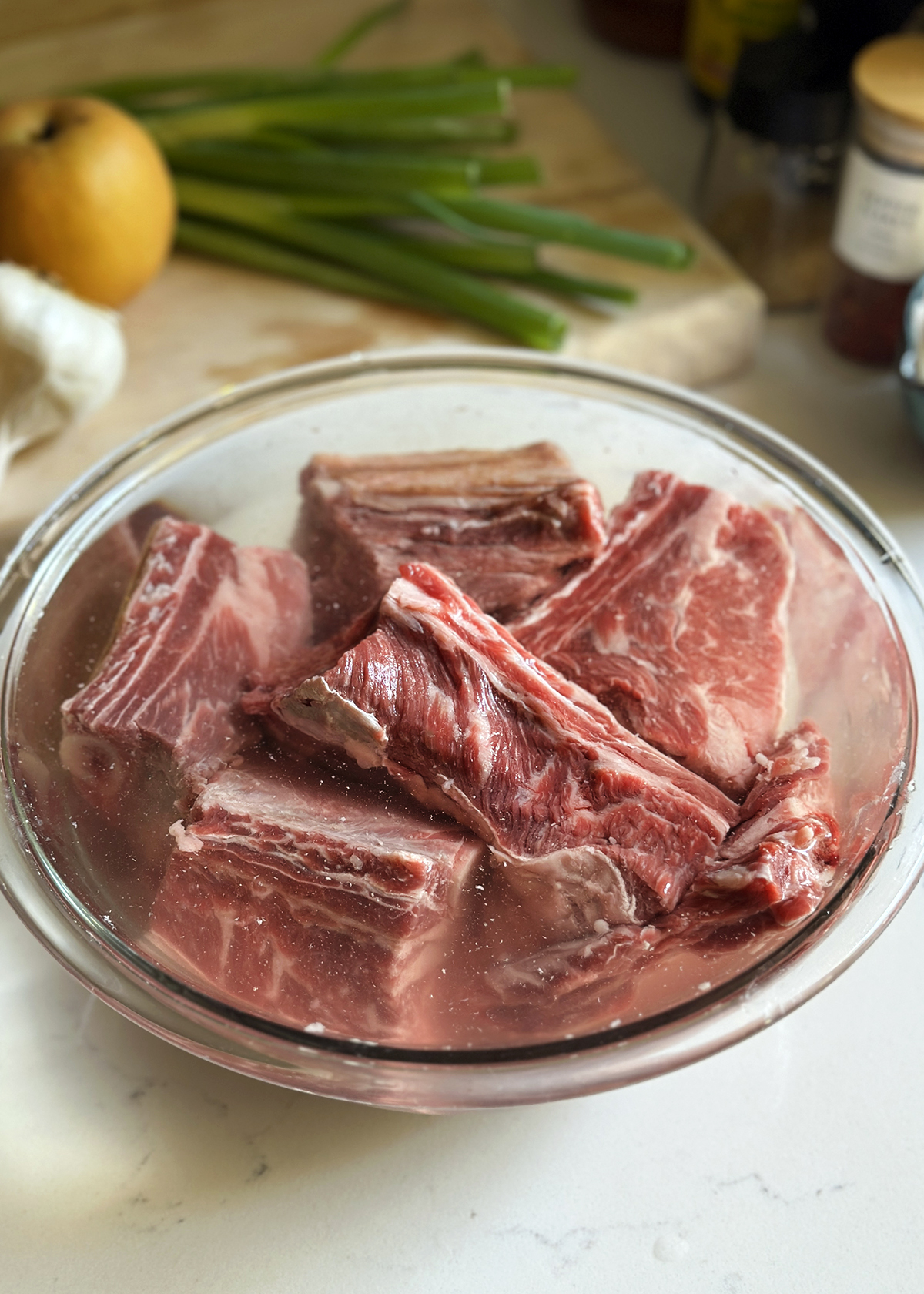 pre-soaking beef short ribs for galbi jjim