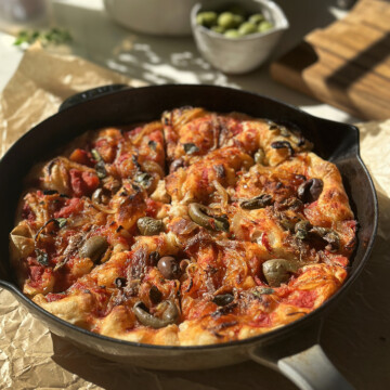 sicilian pizza on focaccia, sfincione