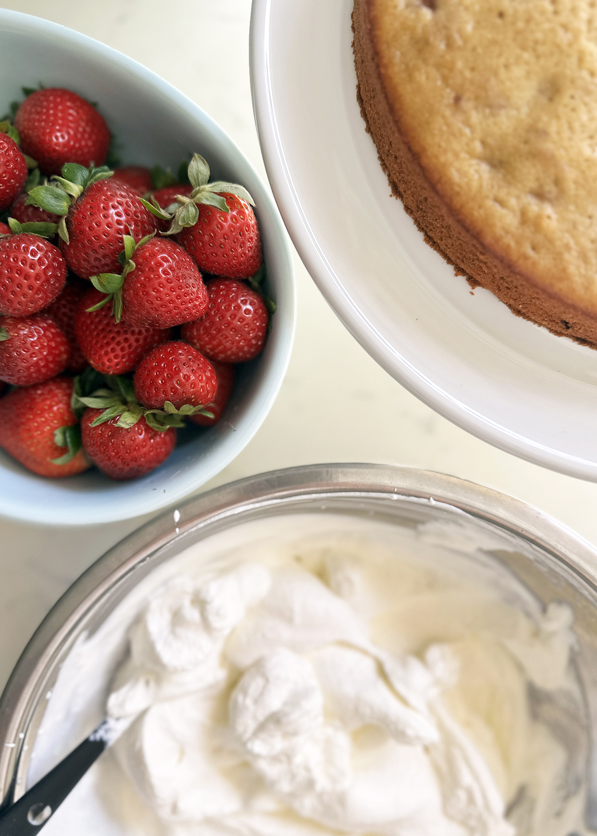 strawberry, whipped cream, cake